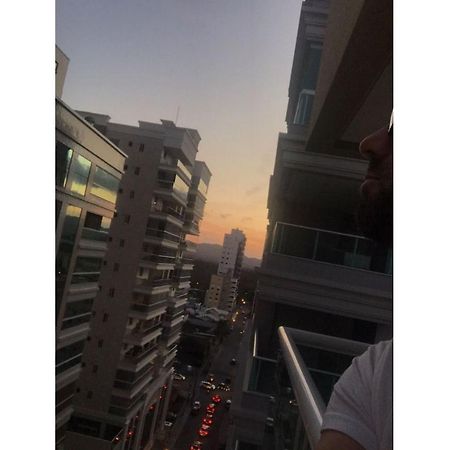 Ferienwohnung Curtindo Meia Praia Das Alturas Itapema Exterior foto