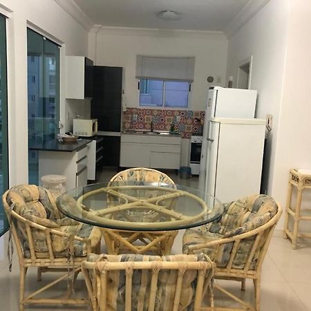 Ferienwohnung Curtindo Meia Praia Das Alturas Itapema Exterior foto